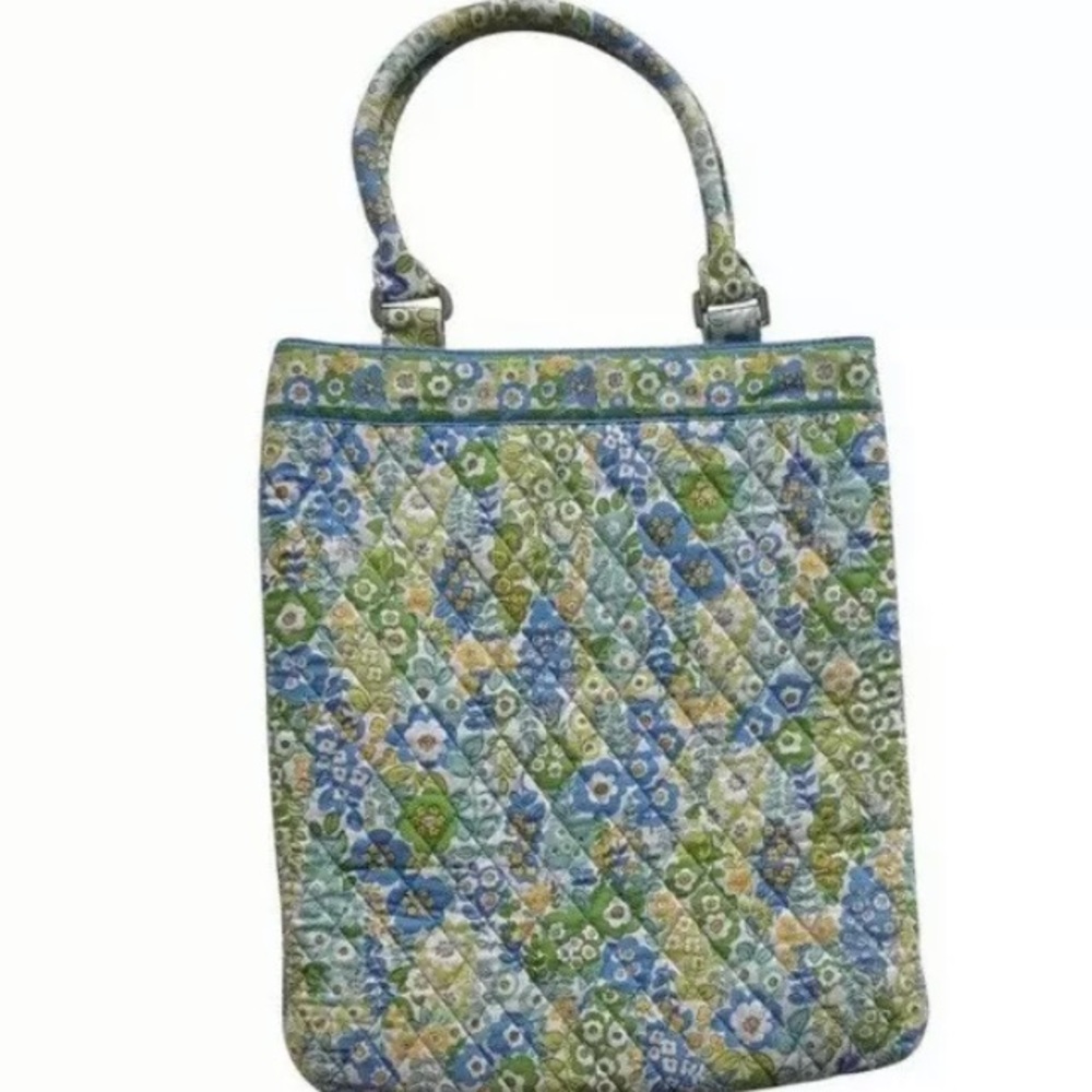 Vera Bradley tote- retired English Meadow pattern
